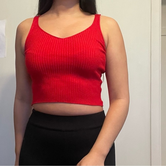 🔥 Fashion Nova Ribbed Red V-Neck Tank – Size Small 🔥 - Picture 5 of 11